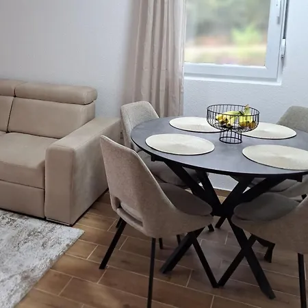 Mil Apartment *